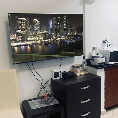 My Places Dubai Studio Apartment Escan Tower53 Екстер'єр фото